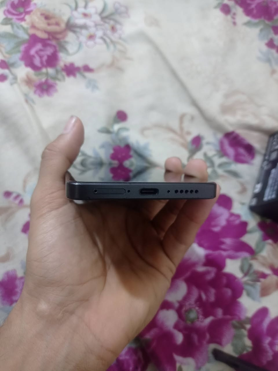 للبيع بوكو X7 Pro 256GB*
مستبدل شاشة اصلية وكالة فقط  
كارتونة + كفر  
كلشي شغال عدا بصمة الاصبع واكفة  
السعر: 225وبي مجال 
المكان: كربلاء


**إذا كنت صاحب هذا الإعلان وتريد حذفه لأي سبب، رجاءا أرسل رسالة إلى الدعم الفني**