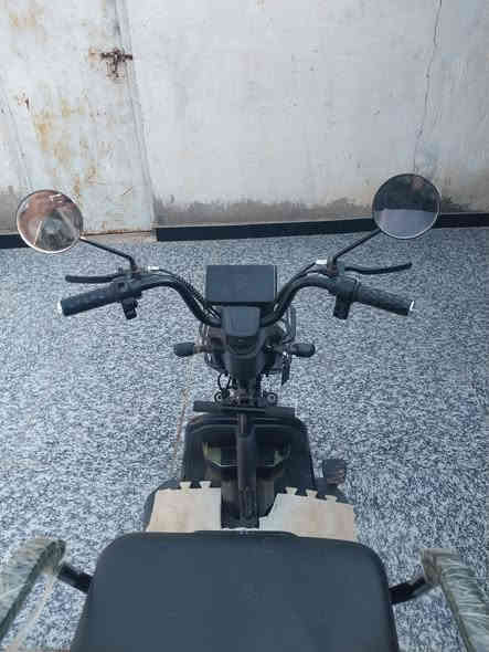 السلام عليكم دراجه شحن للبيع نضيفه ماناقصها شي بطاريات جدد السعر 600 وبيها مجال العنوان البصره الدير النشوة رقم الهاتف ***********
