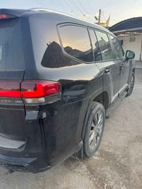 لاندكروزر • موديل ٢٤ • ٢٠٠٠٠ كم