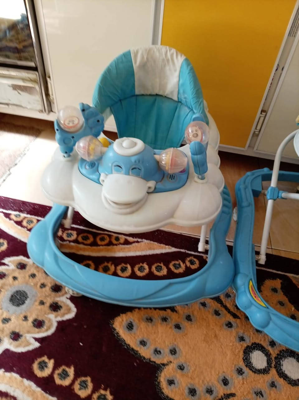 اغراض للبيع


**إذا كنت صاحب هذا الإعلان وتريد حذفه لأي سبب، رجاءا أرسل رسالة إلى الدعم الفني**