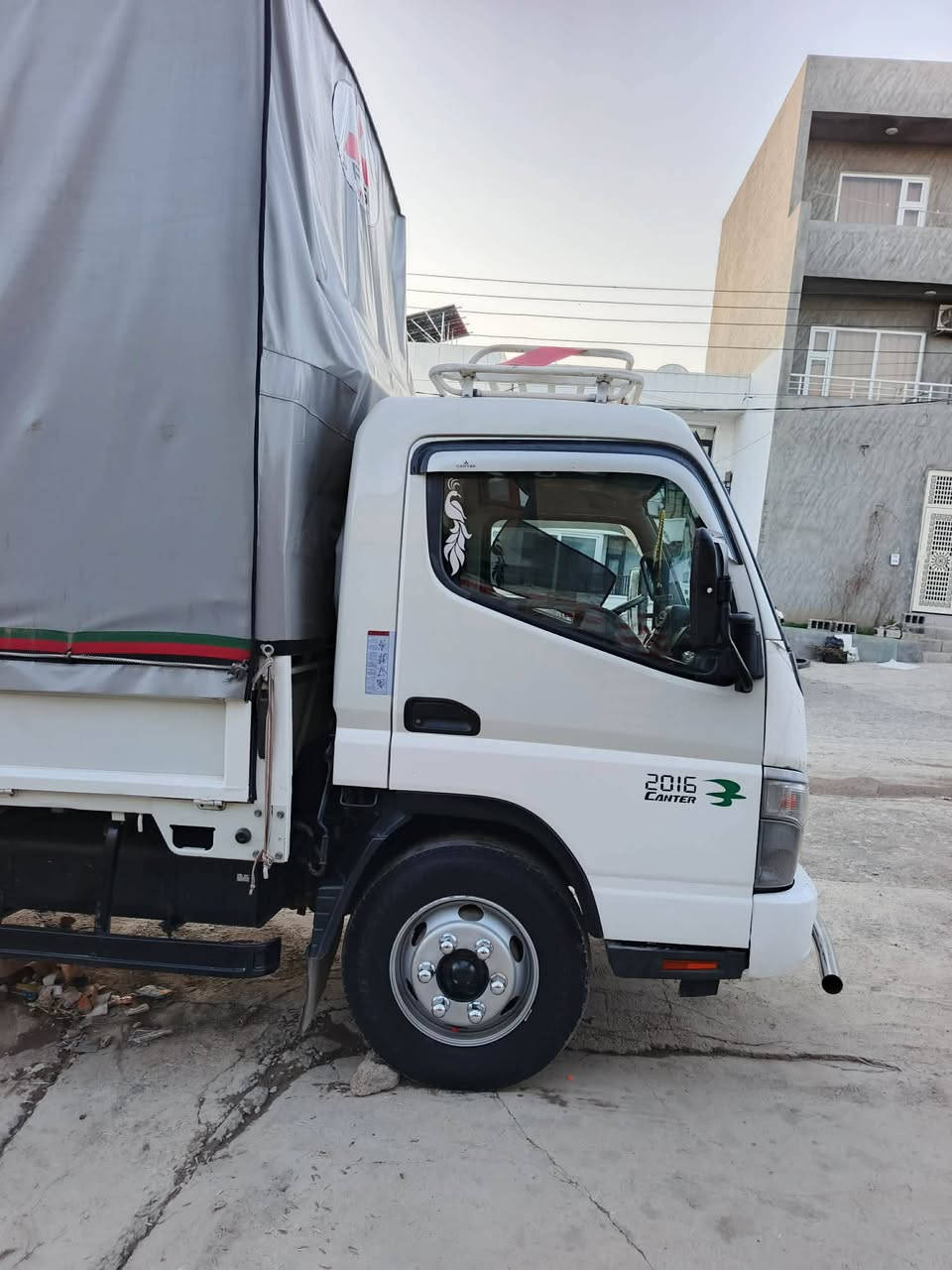 سلام عليكم كنتر للبيع موديل 2016 رقم شمالي سنوية لحد 2030 هزة جديدة تحويل مباشر 
سيارة مامتعوبة امانت الله السيارة حملهة بس 
قنفات مكانهة سليمانية ب طاسوجة سعره 225
وبيهة مجال 
رقم ***********
