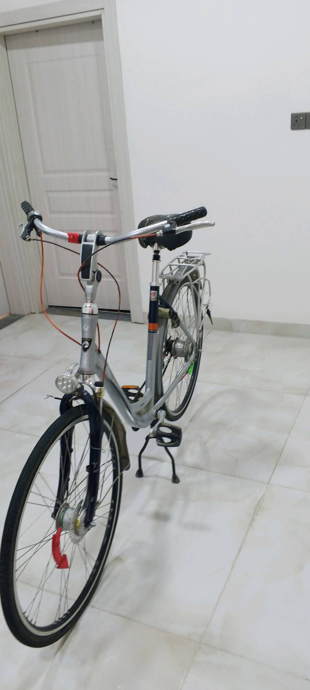 عنوان حاوي الكنيسة بايسكل جديد كلو شغال كير شغال 7نمر