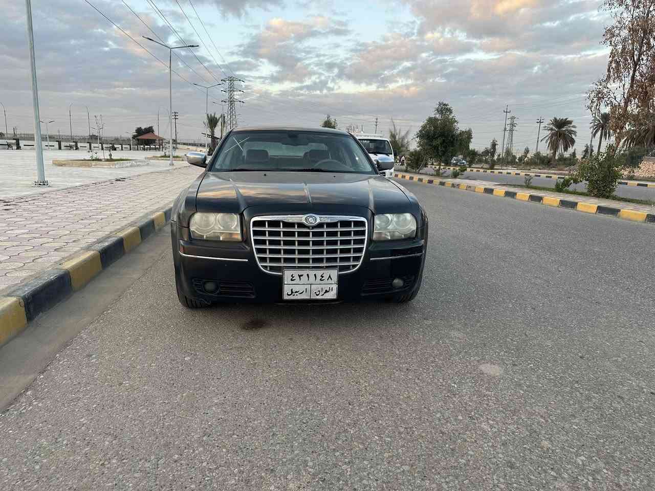 السلام عليكم 
سيارة اوباما 2010 أربيل
سنوية ساقطة
ماكينة كير
حدادة وتخم تاير جاهزة من كلشي 
السعر 130 
***********
***********
المكان العمارة المجر الكبير
