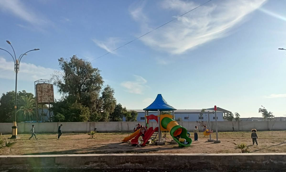 #دار_للبيع_الانواء_الجوية🏡
مقابل.. حديقة🌲الغزلان.الجديدة 
شارع 20..طابقين..200متر..⛲
4نوم..2صالة.. استقبال..مطبخ
الارضية..بورسلين.حزام.سيراميك
واجهة..حجر.. حديقة داخلية🎋
حديقة.خارجية.🌿
مكتب الشام للعقار 👨‍💼
***********📱
***********☎️
