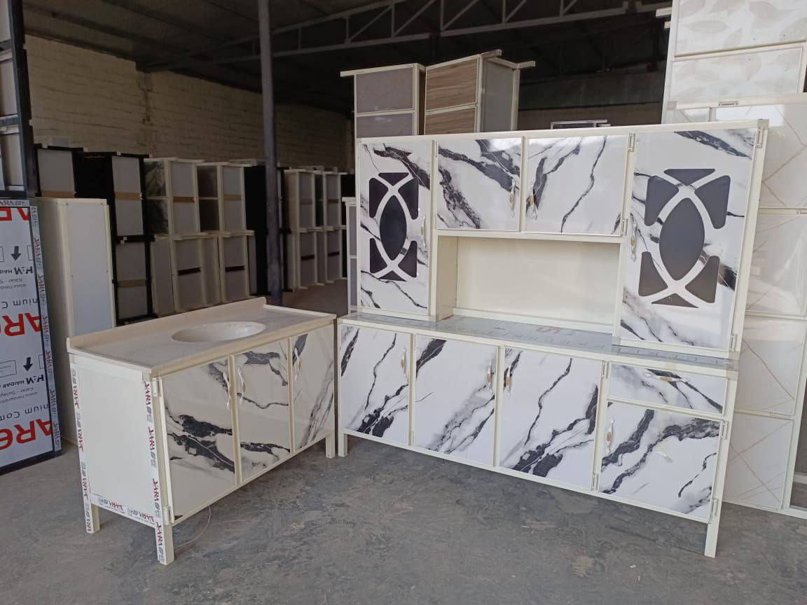 للبيع 
مترين مع سنك 
يتوفر توصيل محافظات


**إذا كنت صاحب هذا الإعلان وتريد حذفه لأي سبب، رجاءا أرسل رسالة إلى الدعم الفني**