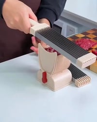 قطاعة لحم يدوية • ١٨ شريحة • قاعدة شفط