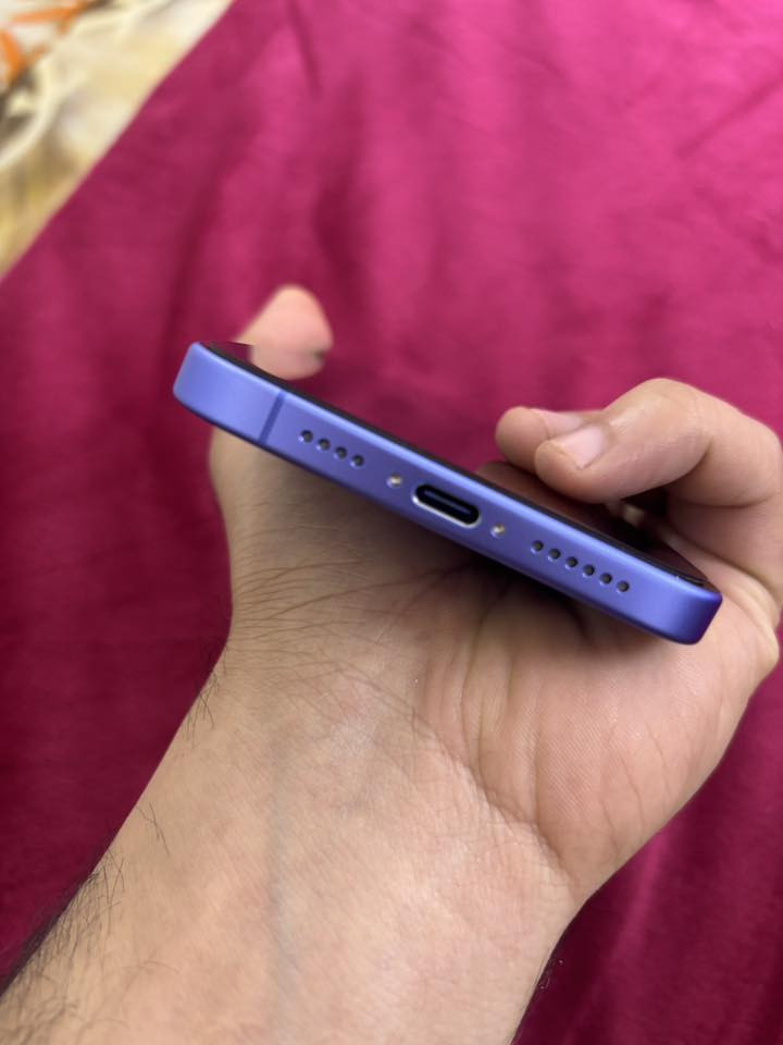 السلام عليكم 16بلس استخدام كلش قليل نضيف فول كلشي ويا كارتونه الواير مال شحن الاصلي مالته حتى الازكه مال كارتونه موجوده بطاريه 100 دورات الشحن57 مساحه التخزين 128 كلشي شغال الضمان مال جهاز يخلص 2027 بعده بلضمان مراوس وذا سعر عجبني أبيع واتساب ***********
