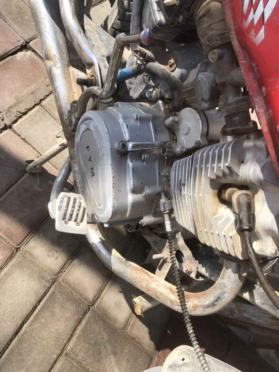 سلام عليكم للبيع ماطور فيوم محرك جديد كهربائياتة ميشتغلن يرادلة بكرة مال زنجيل مكاني الرمادي الخمسة كيلو سعر ١٢٥ وبي مجال /***********
