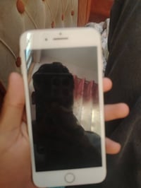 ايفون ٨ بلس • ذاكرة ٦٤ • شاشة مكسورة