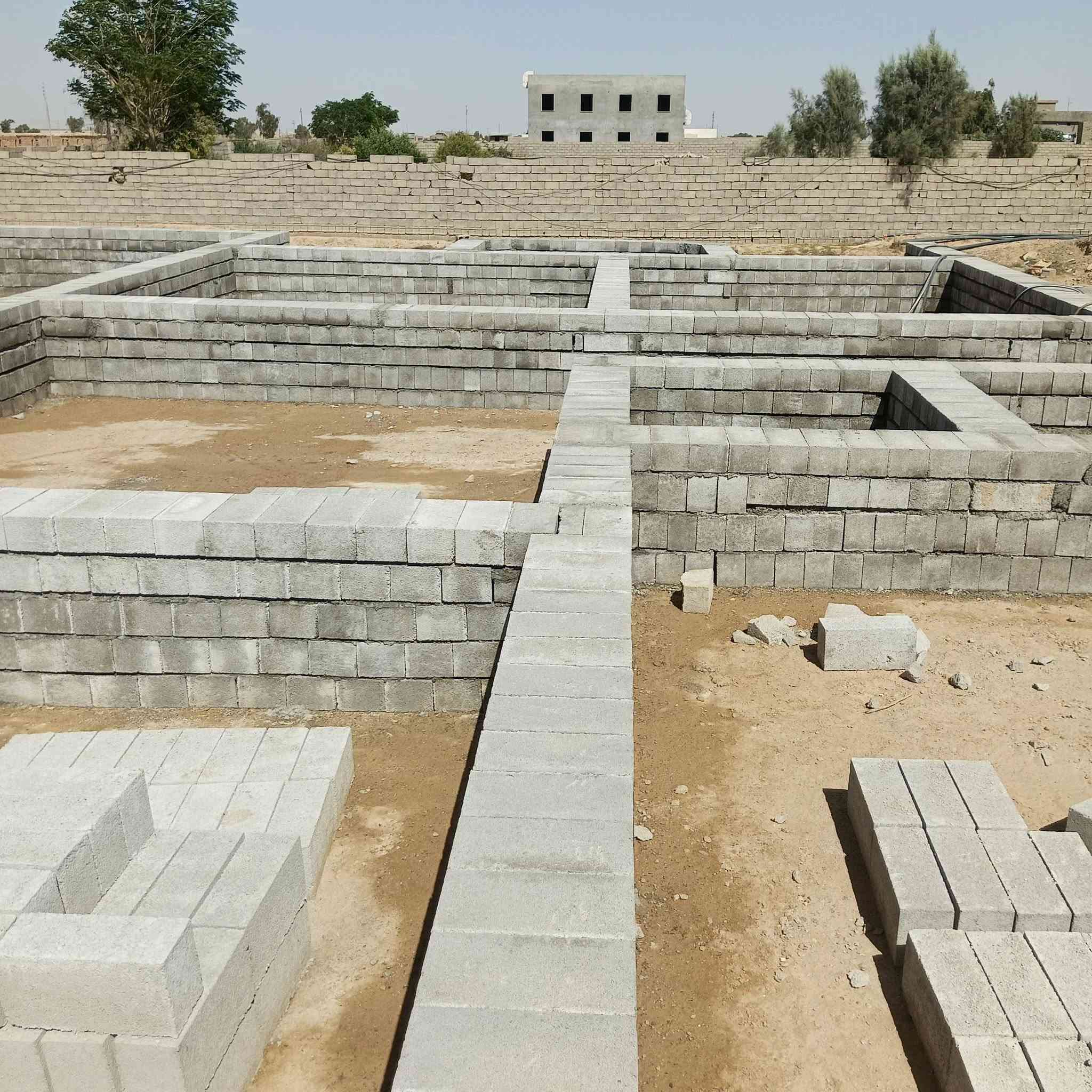 السلام عليكم اسطه بناء درجه اولى شغل هندسي وزن صونده وكبان ***********
