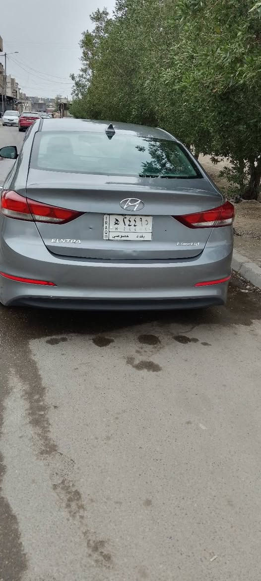 السلام عليكم لانترة للبيع موديل  2017 
حادث چاملق حلفي بدون ارباك..سيارة
فول عدل فتحة. سعر 110 ) ***********. (***********)
