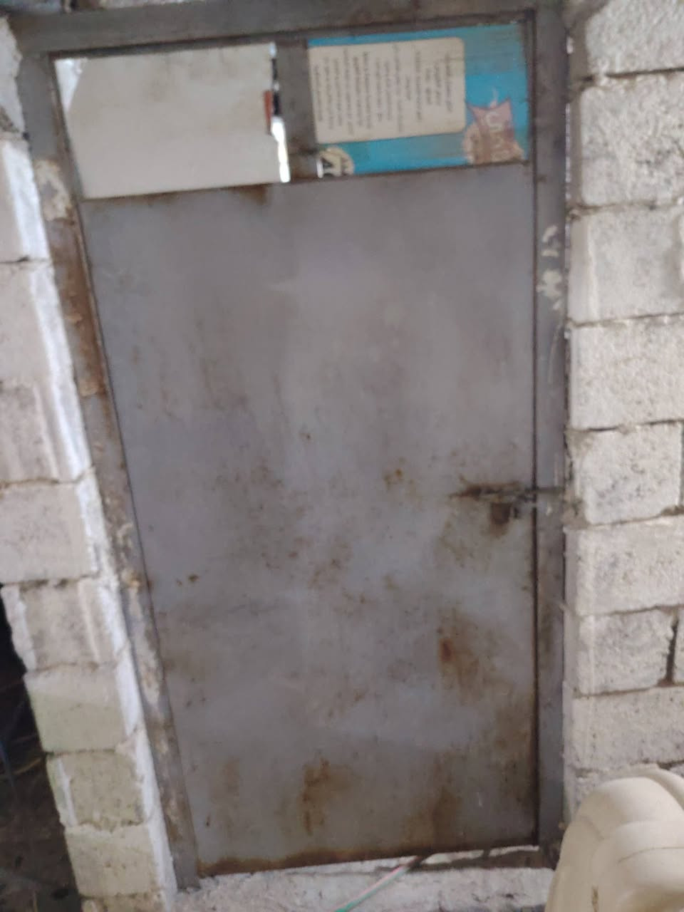 السلام عليكم ثلاث قطع سندويج الطول اتلاثه اوربع المتر على 10
شخاطه هنكلانة الطول اتلاثه متر والعرض مترتين
باب حديد قوي السعر ٢٥ العنوان حسينيه الراشديه
الرقم *********** قابل للتفاوض
