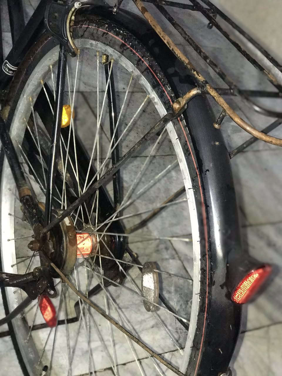 سلام عليكم بايسكل للبيع نضيف جدا جدا شخطه مابي مال حاويه وكله جديد اي عطل مابي وكامل غراض هوه وجمبزه لون اسود موديل 2016  السعر 85وبي مجال


**إذا كنت صاحب هذا الإعلان وتريد حذفه لأي سبب، رجاءا أرسل رسالة إلى الدعم الفني**