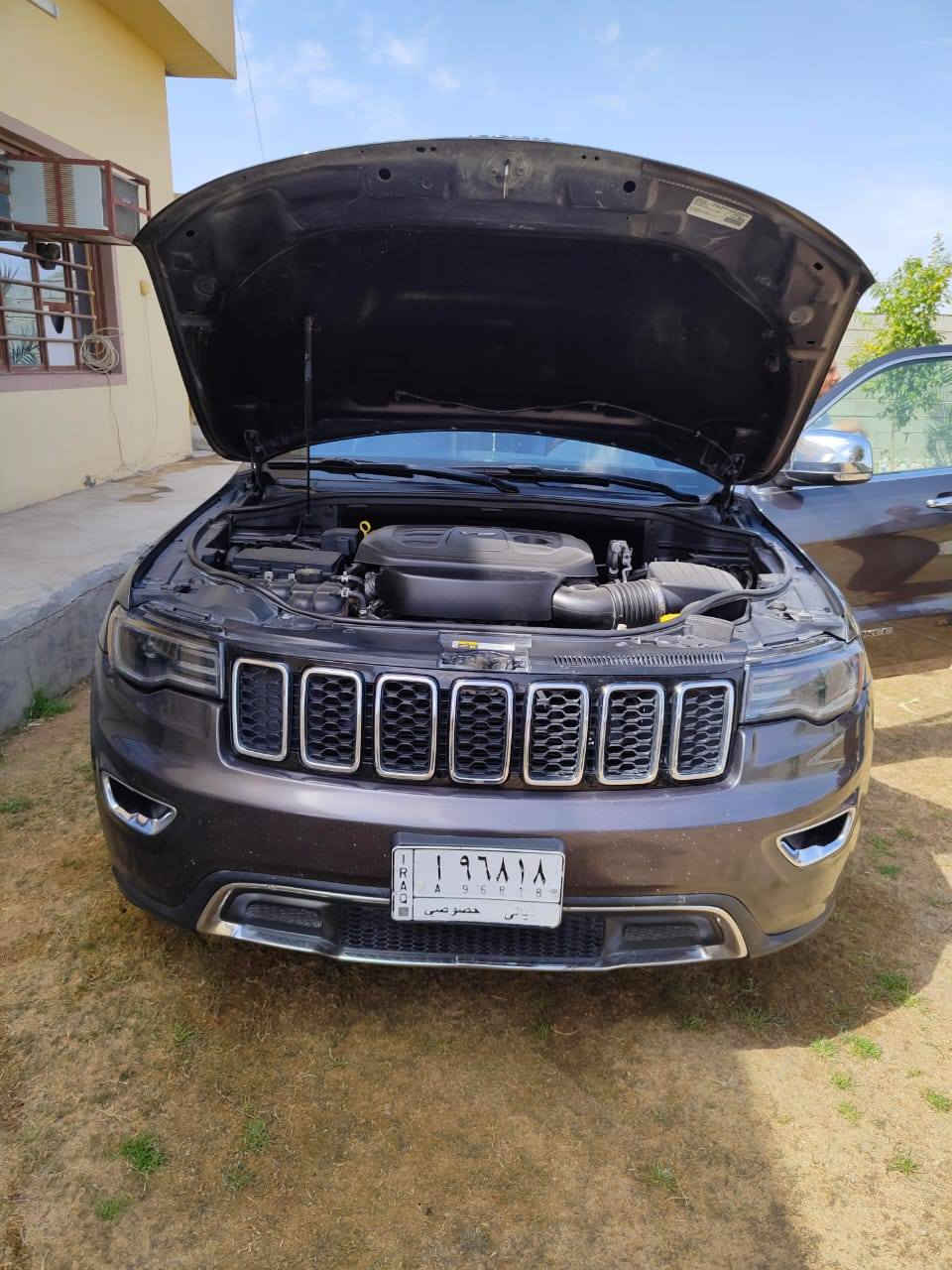 السلام عليكم للبيع جيب موديل 2017 امريكي
فول مواصفات لمتدد 
كشنات كهرباء 
كشنات جلد 
كشنات تدفئه + تبريد 
كشن ذاكرة 
ستيرن كهرباء + هيتر 
اطفاء ذاتي 
تحكمات ستيرن + شفتات 
شاشة كبيرة + كامرة دوارة 
نقطه عمياء 
سقف بنوراما 
12 سماعه 
صندوك كهرباء 
اشاير بالمري + مري قلاب+هيتر
حساسات خلفي +رادار خلفي
فور ويل
ماشية 167 الف حقيقي 
قطعتين تبريد 
السعر 230 وبيها مجال 
تخم تاير جديد 
تخم دسكات 
رقم ديالى تحويل ثاني يوم
مكينه كير كفاله عامه 
السيارة عل وضع الشركه مستوردها عل ايدي ضرر موضع نصف الجاملغ الخلفي
العنوان /ديالى خان بني سعد 
هاتف/***********_***********
غير متواجد على مواقع التواصل
