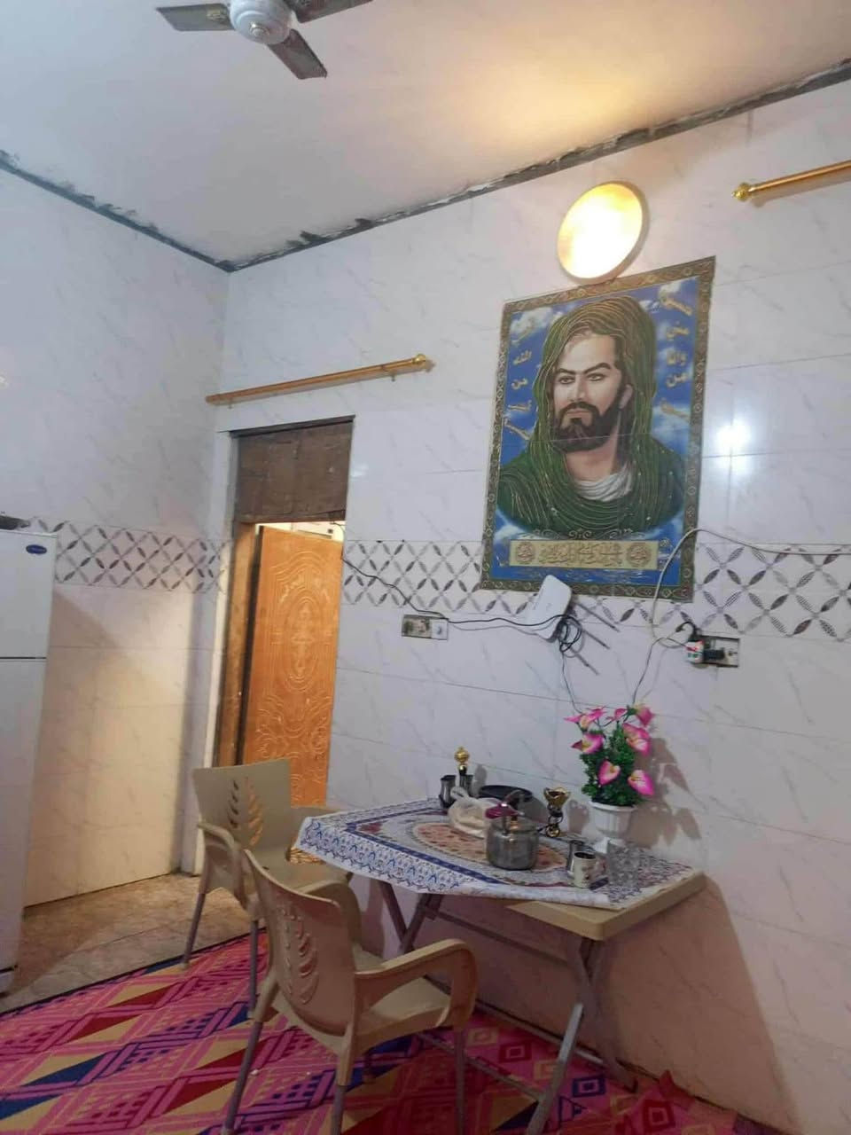 #بيت_للبيع 
المكان / حي الباقر 
مساحة / 100 م داخل فرع المحلات الزرق 
يتكون / من غرفة نوم وصاله واستقبال وصحيات 
ملاحظة اذا اكو بيت مرواس بالسيديه يتم المراوس 
____________________________________________
للأستعلام والاستفسار:
موقع المكتب / الشطرة - قرب مدرسة الحدباء -
مجاور حسينية خدام ال محمد
*********** مرتضى العلي
*********** علي ايهاب
*********** سيد حسين
