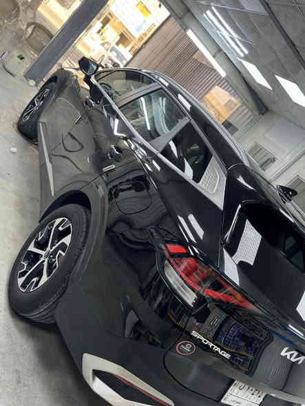 للبيع كيا سبورتج 2023 هايبرد استخدام امرأة  رقم بغداد الجديد  محرك 1600 توربو مواصفاتex رادار امامي خلفي جانبي نقطه عمياء شحن وايرليس كرسي كهرباء حادثها قطعتين فقط قطعه تبديل وقطعه صبغ وبارد بسيط جداً مال حادث امريكا السياره جاهزه ربع متصرف عليها  ماشيه 32 الف السياره معروفه الهايبرد  بس محسن واحسن دهن مبدللها وتخم تايرات جديد ومبولشه ومرتبه وجاهزه سعرها 195 وبيها مجال بسيط بيع مستعجل وصور الحادث ناشرهن تفاصيل اكثر اتصل ***********
