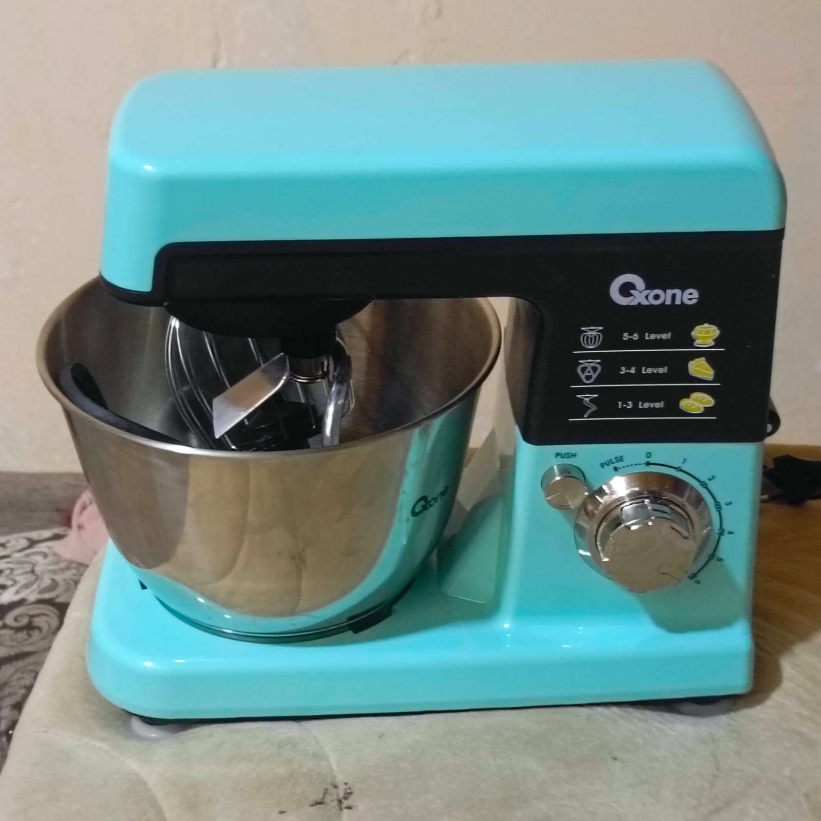 السلام عليكم ورحمه....عجانه للبيع بعدها جديده كلش كارتون....السعر ٤٠قفل.....الحيانيه شارع السيد واتساب ***********
