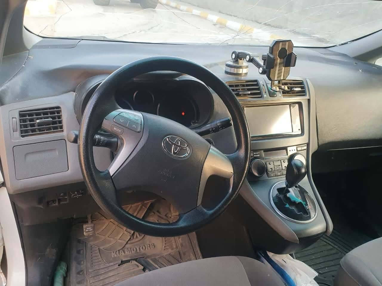 للبيع سيارة تيوتا ابصم موديل 12 دخول جديد بصمة لون ابيض لؤلؤي رقم سليمانية سبعة راكب السعر 50 وبية مجال المكان ديالى للاستفسار اتصال *********** بي وتساب 
***********
