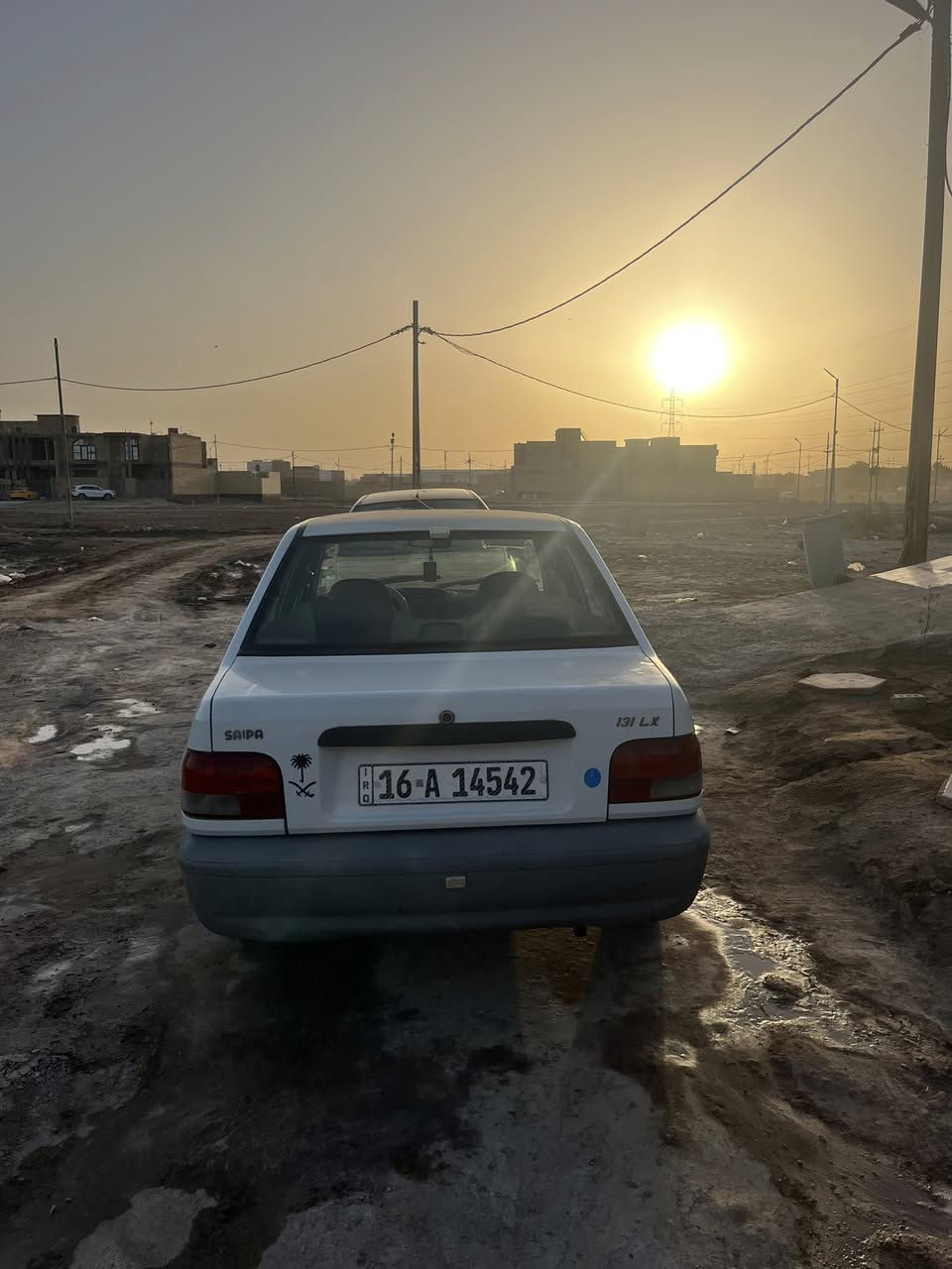 السلام عليكم سايبه موديل ١٢السياره كامله من كير وحداديه ومكينه شرط لاتنقيص ولاتبخير تبريد تدفئه كله شغال السياره كفاله عامله بدون صبغ ولاتبديل  حته بدون كصً خياس باسمي رقم إنكليزي  سنويه لل٢٧ تريد مداور تريد وكاله بخدمتك السعر ٣٩وبيها مجال شي بسيط رقمي*********** المكان ديوانيه والي مو شراي لايتعبني
