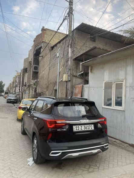 السلام عليكم ورحمة الله وبركاته 
كيا سليتوس 2023 حادثها حدادية وارد كوري اني مستوردها على أيدي مكينة 1600 تيربو يعني طيارة لغد شاصي كفالة دواخلها كفالة موصفات 
كشنات جلد تدفئة تبريد كشنات كهربائية شاشة كبيرة لايت لد خمس عدسات رقم بغداد مشروع وطني بصمة تشغيل بصمة أبواب تشغيل عن بعد تدفئا تبريد شغلات مري شفط نظامات 
سبورت ايكو نورمال ماشية 45 الف السيارة اي نقص مابيها بيها توقف ذاتي حساسات أمية خلفية  هند بريك دكمة تحديد مسار وبعد بيها هواي موصفات شاشة كار بلي سيارة خير من الله 
سعر السيارة 140 وبيها مجال مكاني بغداد ساحة مظفر 
رقم ***********
