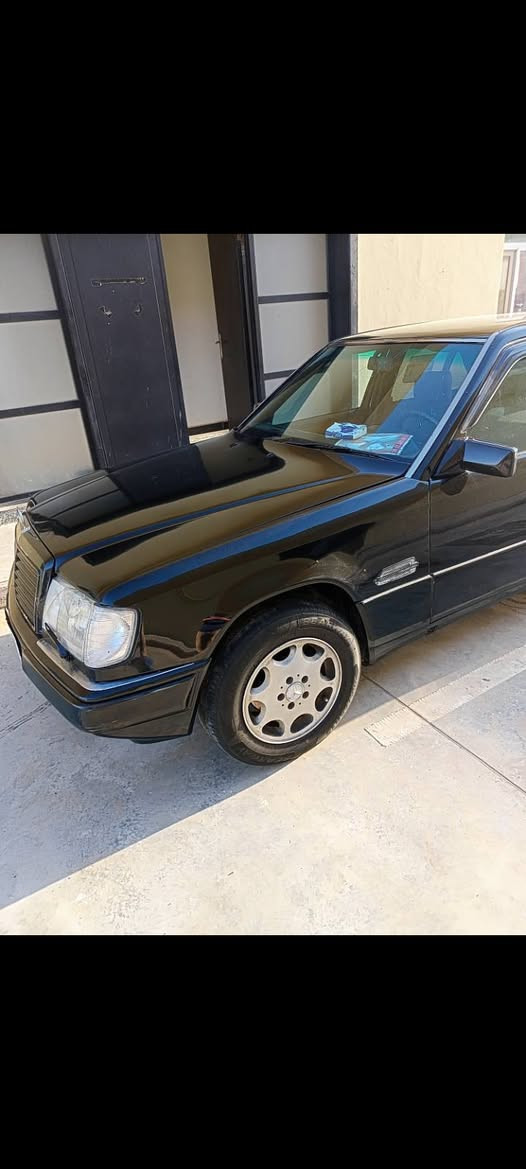 مارسدس دب حجم 300
مكينه وكير وصولايات وتبريد والقواعد كفاله 
الحداديه كفاله 
رقم بابل سنويه لحد 29 
مكينه محور بطه شرط الفحص 
مكاني الناصريه سوق الشيوخ 
السعر 65 وبيهه مجال لشراي 
الاتصال ***********
