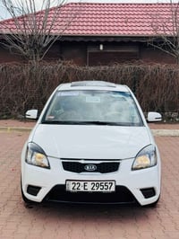 مقدمة 40 بلشهر 3 كيا ريو 2012 سيارة كلش حلوة ونضيفه محرك 16 كير مكينه ...