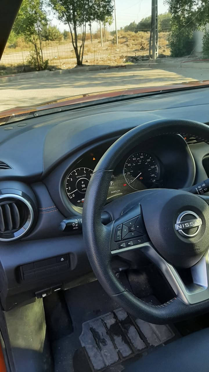 للبيع نيسان كيكس موديل 23 مواصفات SR معروفة مواصفاتها.. تقرير غرق.فقط الدوسات . ومبدلة الظفاير الداخلية فقط  بلادية مال وارد نفس المواصفات وجاهزة على الآخر..تترقم كل المحافظات عدا الاقليم... للإستفسار الاتصال على الرقم ***********
