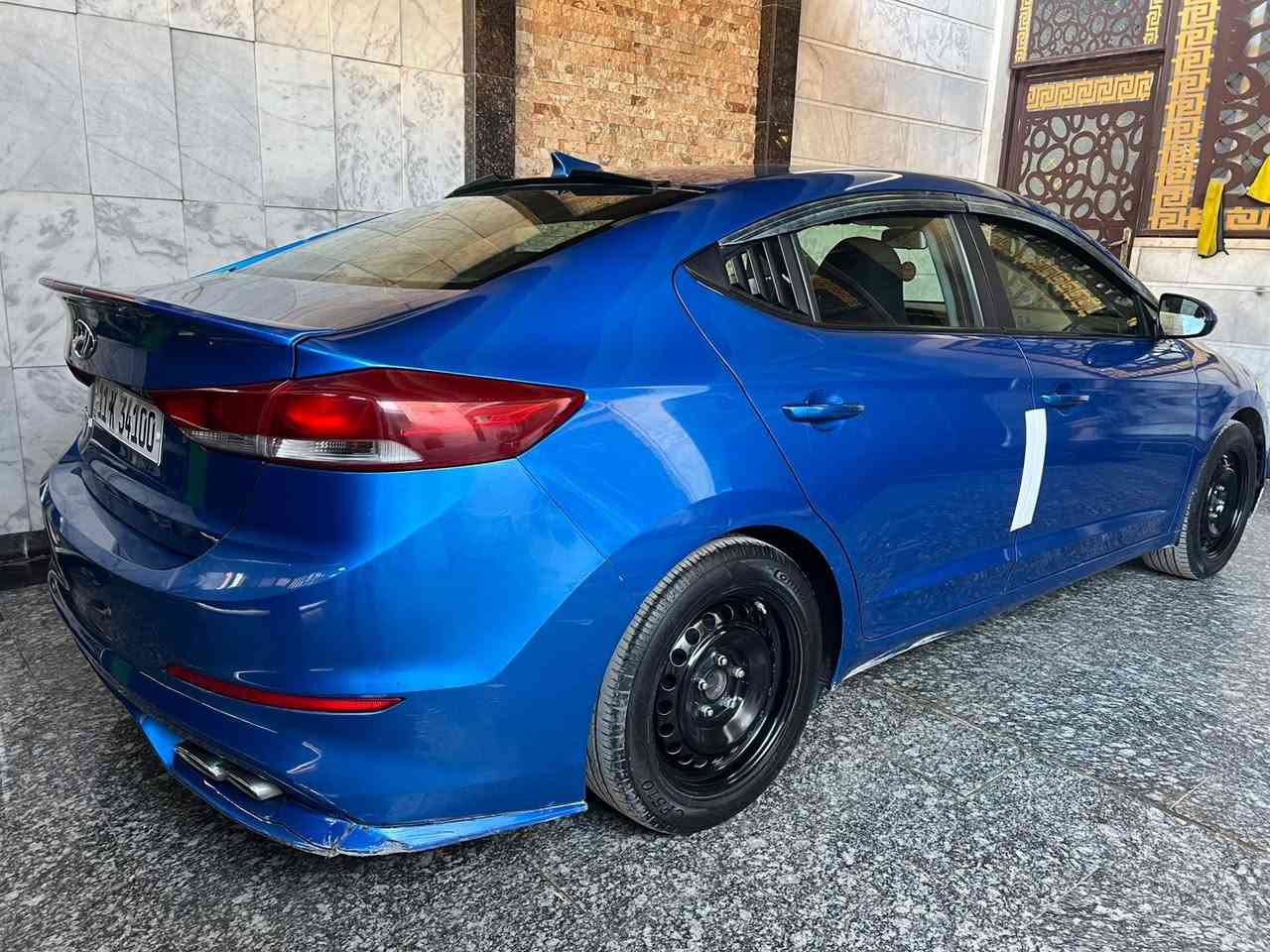 سلام عليكم النترا 2017 وارد امريكي حادث باب السائق تبديل فقط باقي مكفول ماشي 162ml
السيارة نص مواصفات 
السعر 122 مكاني حي اور
***********
