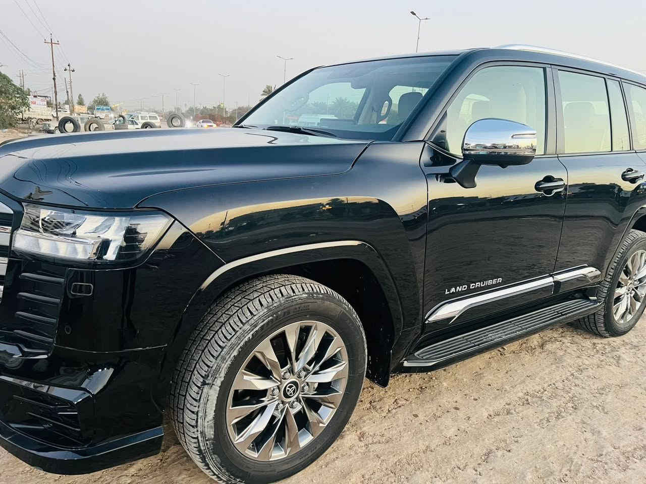 السلام عليكم
لاندكروز 2024 فول لمتدد 
مغلف ppf
رقم بغداد 
مكفوله كفاله عامه من زلغ وشخط والبارد 
ماشيه 34الف حقيقي
للاستفسار 
***********
