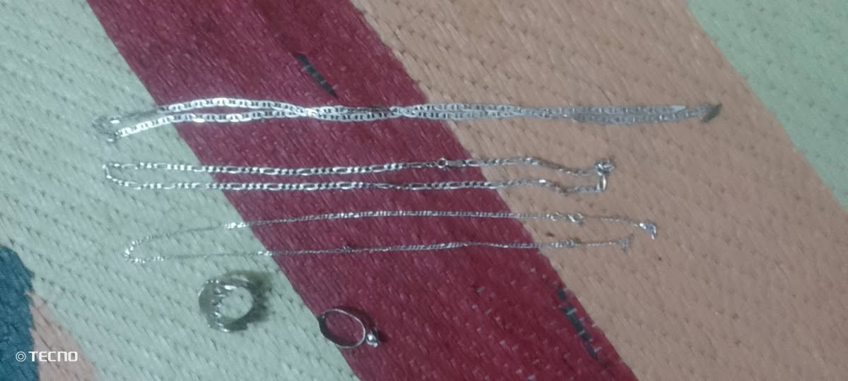 فضه للبيع ٤٣غرام بيهن زناجيل قطع ناعمه سعر ٣٢٥٠الغرام بغداد مدينة الصدر مجموع الكل ١٤٠


**إذا كنت صاحب هذا الإعلان وتريد حذفه لأي سبب، رجاءا أرسل رسالة إلى الدعم الفني**