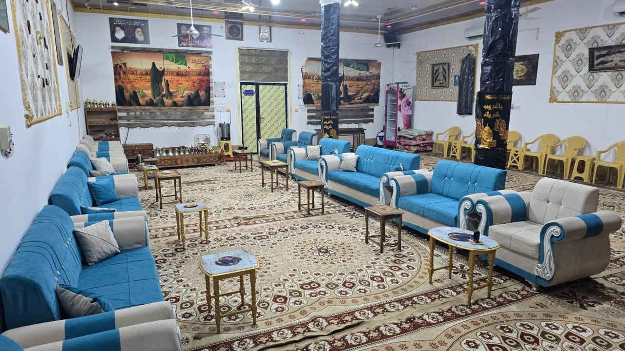 عرض مميز 🔥💥
تفاصيل البيت:
الفيروزيه شارع ١٦ 
طابو صرف زراعي المالك موجود 
المساحه ٢٧٥ على شارعين فرعيات
الطابق الأول غرفه وهول ومطبخ وصحيات 
الطابق الثاني ثلاث غرف وهول وصحيات 
ديوان او حسينية  مع طارمه ومخزن وصحيات خارجيه  بناء حديث !
السعر ١٨٠ مليون وبيه مجال ***********
