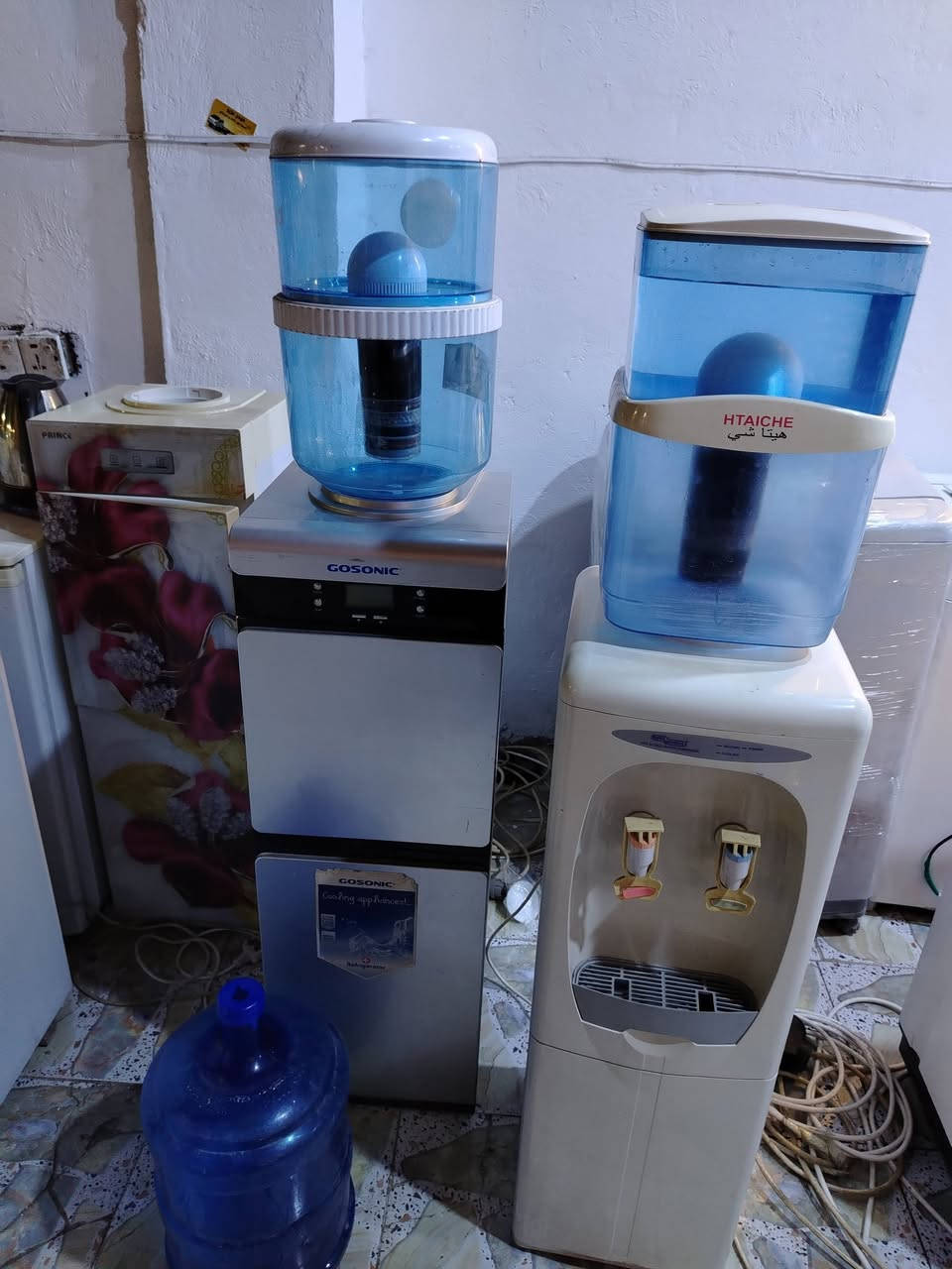 يوجد لدينا طباخات غسالات ثلاجات برادات قنفات الأسعار جدا مناسبه مستعمل وجديد
العنوان بغداد الطالبيه شارع زويني مقابل علوه زويني معرض اثاث السليمانيه 
للتوصل عبر الرقم ***********
