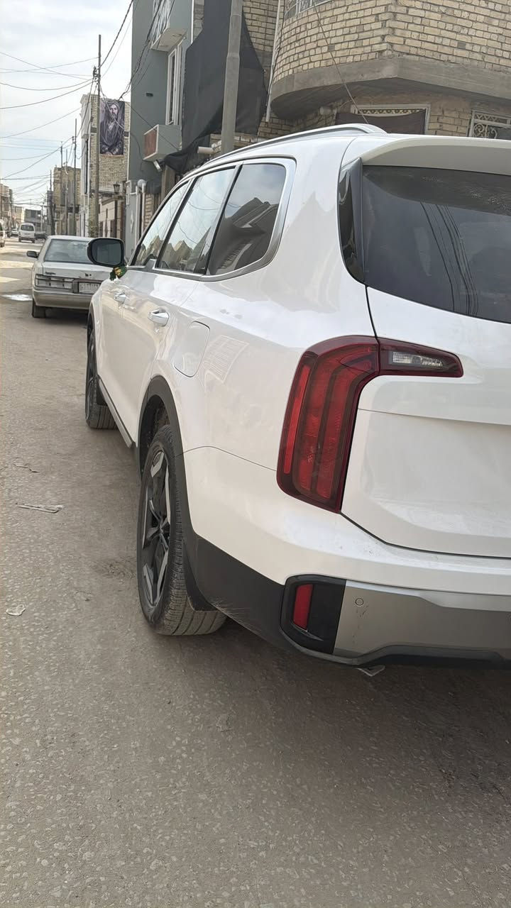 سلام عليكم تلرايد للبيع أو مراوس بتاهو

2025 عداد المسافه 6000
وارد مريكي ضرر تبديل جاملغ 
الحادث موجود 
كتاب شهداء 
وكاله عامه 
رقم كربلاء 
6سلندر 3/800
مواصفات سيارة 
حساسات امامي خلفي جانبي
رادار امامي خلفي
فتحت سقف 
أشاير بل مري
جنطه كهربائيه 
تشغيل عن بعد 
بعد هواي مواصفات 
 سعر 340وبيها مجال
***********
***********
