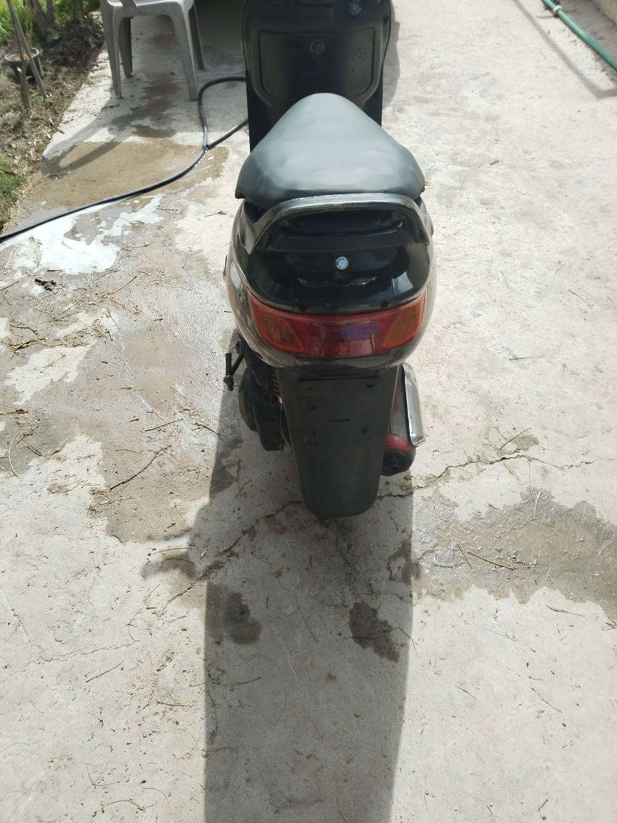 دراجه فراشه للبيع صاله فتره قليله من طالعه من الرمبه كله على البلاد السعر 400مكاني حله سنتر مدينه رقمي *********** حلة, بابل
