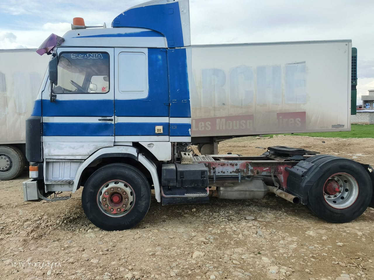 السلام عليكم سكاني للبيع رقم نينوى والماني سياره خير من الله مكفولا كفاله عامه مواصفات بم كهرب التدفئه تبريد كله شغال صفر 10 حجم 43 على 500 طخم تاير اكسنت كير كله شرط سياره مكفولا من الصبغ ومن الضرر معمره جديد كله بشرط مكان  موصل ‏ سعر 150 مع مجال بسيط ‪***********‬‏
