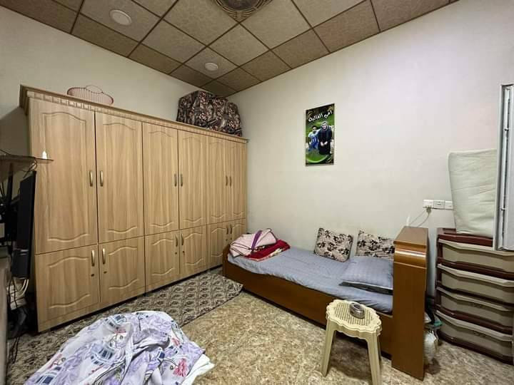 للبيع بيت ١٠٠ مربع طابو طابقين العنوان كركوك حي العسكري قرب مدرسة حسين منصور او خلف بانزيخانه جيهان السعر ١١٢ مليون للاستفسار الاتصال على الارقام التالية ***********او ***********او مراجعة مكتب الصالح للعقار الواقع حي النصر الشارع الوسط قرب ساحة الغاز نستقبل كافه العروض
