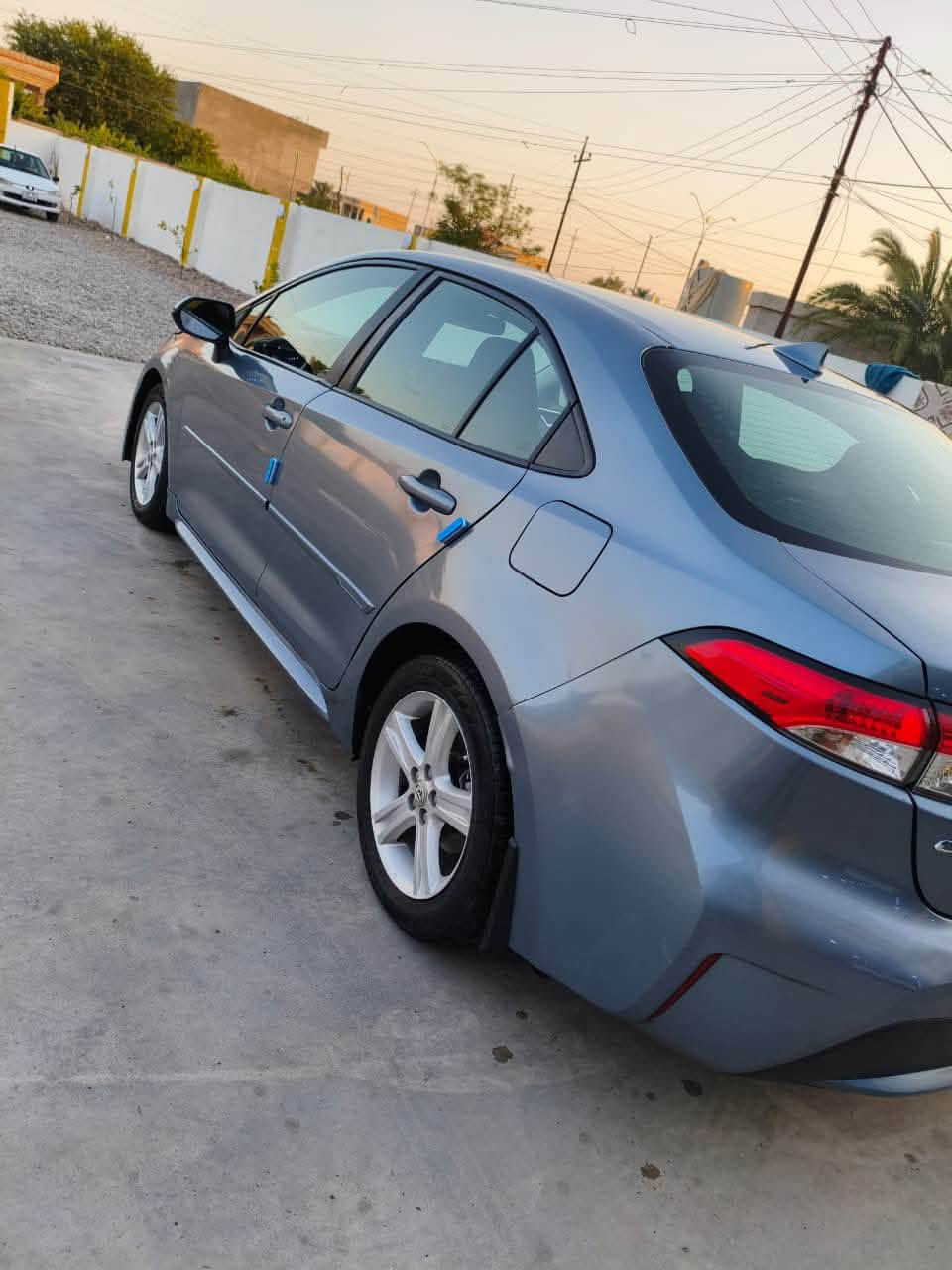 السلام عليكم 
كورلا 2022
مواصفات le المرغوب
ماشيه 63000 مايل حقيقي
رقم دهوك جديد 
سنويه جديده لل2030
صدر جديد 
 تحويل ثاني يوم 
ضرر السياره 6 قطع بدون دواخل بجم كبس ارباك الستيرن فقط طاك ومسستم
سياره جديده ما عايزها شي 
السعر119 مجال حيل قليل حيلللل
للتواصل ***********
مكان السياره اسديره وسطى
