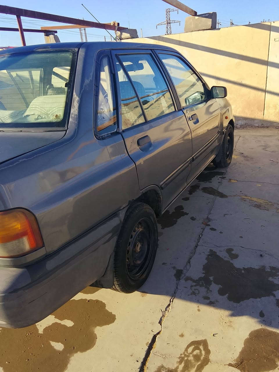 مديل 2012 رقم قادسيه كير مكينه شواصي مكفولات 
مكان سياره ديوانيه قضاء دغاره سعرهاا 28
***********
