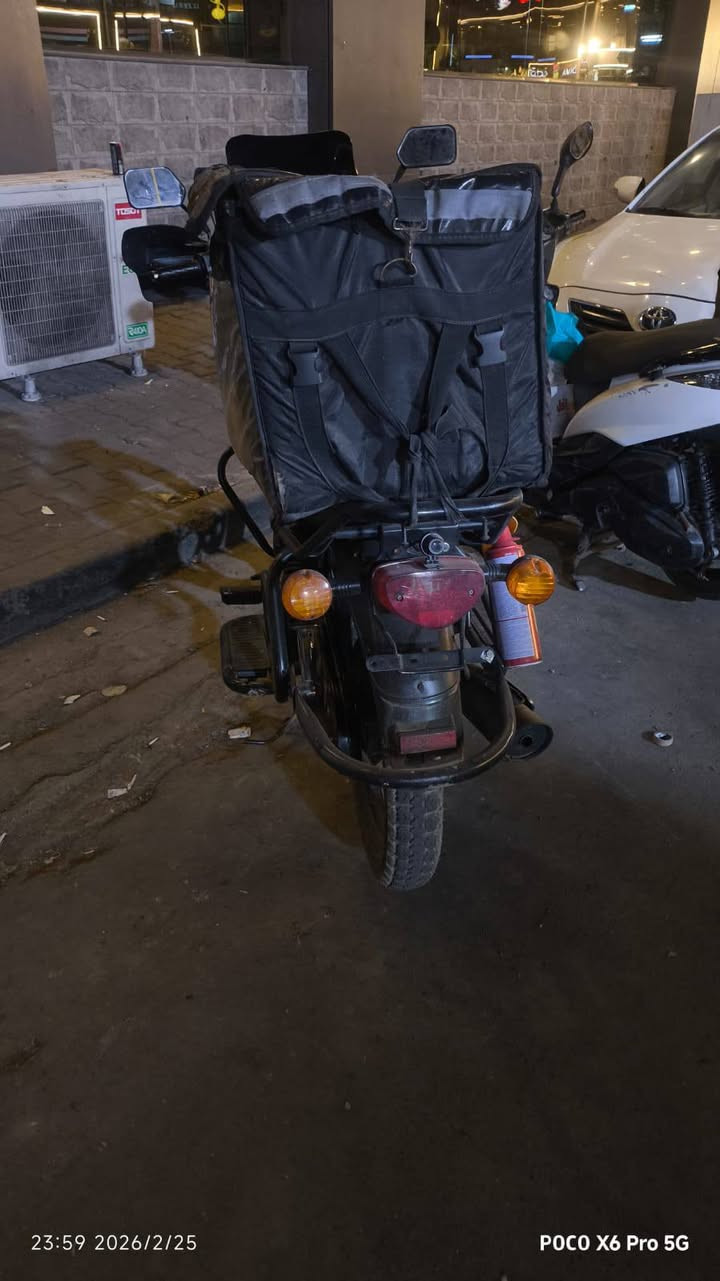 يالله السلام عليكم ورحمة الله وبركاته تحية طيبة 🫡
دراجة دايون للبيع   موديل 2023 كاملة والكمال لله
كل نقص مابيها جيب فيتر وفحص محرك 150 سي سي  
 رقم و سنويه   عداد نمر شغال بانزين شغال اشاير بلوجكتر درع
لايت زنون دبل اشاره بريك  خلفي شغال  باتري جديد ليثيم سلف شغال نكره سلف بكل وقت تيرات بحاله  جيدة  
شاشه وكامرات وجامه وستاند شاحنه هونات طاط شفت استيرن حامل كلاص شاير لكزز لايت زنون اشاير لد 
سعر 2100 وبيها مجال للطيبين 💎

عنوان بغداد الجزيره  السياحيه📍

واتساب اتصال ***********
