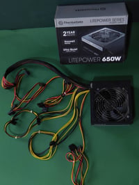 Thermaltake • ٦٥٠ واط • مزود طاقة