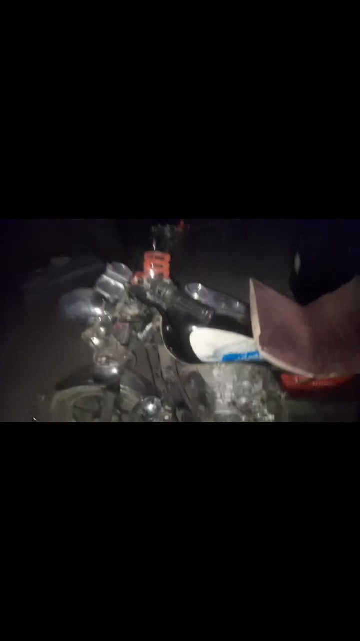 سلام عليكم ستوته للبيع مكاني بغداد مدينة الصدر اوراق اصليه كهربايات كامله كبل لشارع شاصي مكفول سعر 1750وبيه مجال اتصل ***********
