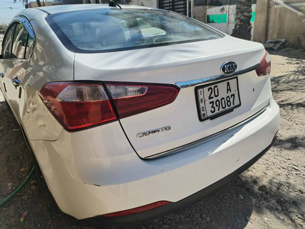 سيراتو 2015 خليجي لون ابيض رقم جديد هزه جديده مكينه 1600 دوش ماشيه 172 الف وقابل للزيادة  تخم تاير جديد الأصلي عليها ادامه كامله سعر 110 بيها مجال بسيط بغداد *********** الفلوجة, الأنبار
