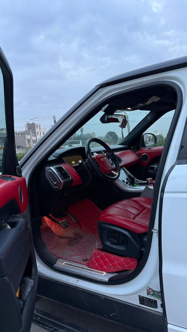 السلام عليكم
رانج سبورت 2014 
سوبر جارج 5.0
خليجه السياره بيها شويه بارد بالبنيد بس وكاله سردار .
ماشيه ٧١ mi
مابيها اي نقص السياره 
السياره محيطه بالكامرات ٥كامرات بيها 
السماعات ميرديان ماشاءلله الصوت .
دواسات كهربائيه .
جكات 3 وضعيات 
جنطه كهرباء 
لايتات دينامك .
٥شاشات ومال تبريد محدثه مال حديث .
مثبت سرعه وخزن ميموري 
كشنات جلد ولونها احمر 
البوب شفط .
بنوراما السياره .
سياره تو كلر بلادي . 
وبعد بيها هواي شغلات . 
رقمه اربيل . 
مكان سيارت بغداد  
متواجد خاص واتساب *********** 
وماكو هيج سعر 265 ومجال ..
