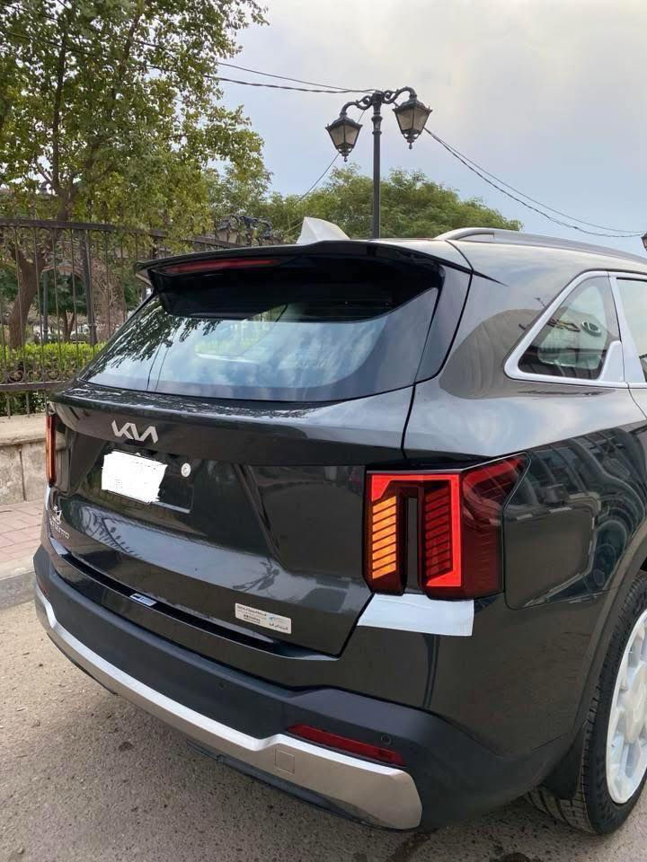 سورنتو 2025  (( زيرو )) ضمان الدولية 

سعر  320 ورقة رقمها بغداد 
""""""""""""""

محرك 6 سلندر 
كير ماوس 
ويل 20 
كامرة وحدة 
مقاعد كهرباء
جنطة كهرباء
تشغيل بصمة 
تشغيل عن بعد 
7 راكب 
تبريد 3 قطع
اوتو هولد
درايف مود
مانع انزلاق
سايدبريك دكمة
جي بي اس 
شاشة بلي كار 
لد نهاري LED 
لايت زنون عالي ناصي
انارة داخلية محيطية ليزر 
حساسات امامي خلفي 
بردات ابواب خلفية 
السيارة ضمان 5 سنوات بالدولية
4 تبديلات دهن مجانا 
اول سنة صيانه مجانا 
والسيارة مكفولة كفالة عامه بكل تفاصيلها 

ترهم مراوس بسورنتو او سبورتج موديل أقل
 
***********

مكانها البياع
