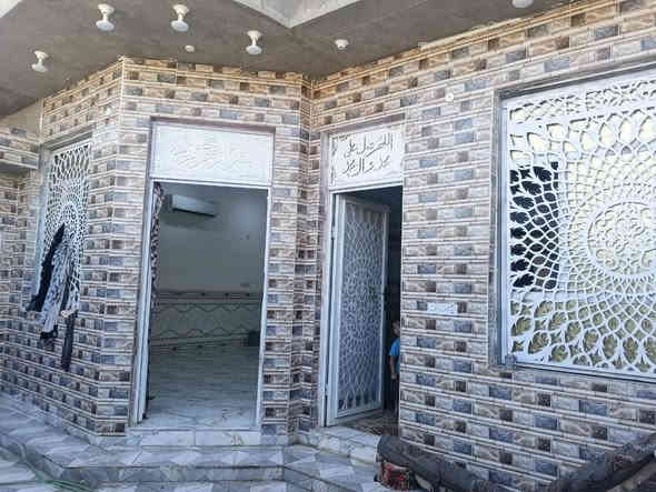 لبيع 190 م زراعي طالق واحد طابوق مسلح غرفتين وصاله ومطبخ واستقبال وصحيات قرب جامعة الصادق ع من جهة السايدين ///***********/ وات ساب الحاج ابو كرار الجابري
