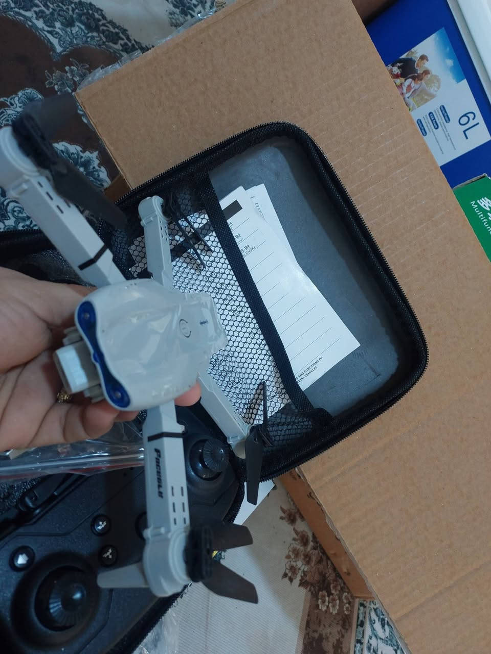 درون تصوير جديد غير مستخدم شغال على الفحص ملحقاتة كاملة سعرة ٢٥ الف توصيل محافظات ٥ الاف


**إذا كنت صاحب هذا الإعلان وتريد حذفه لأي سبب، رجاءا أرسل رسالة إلى الدعم الفني**