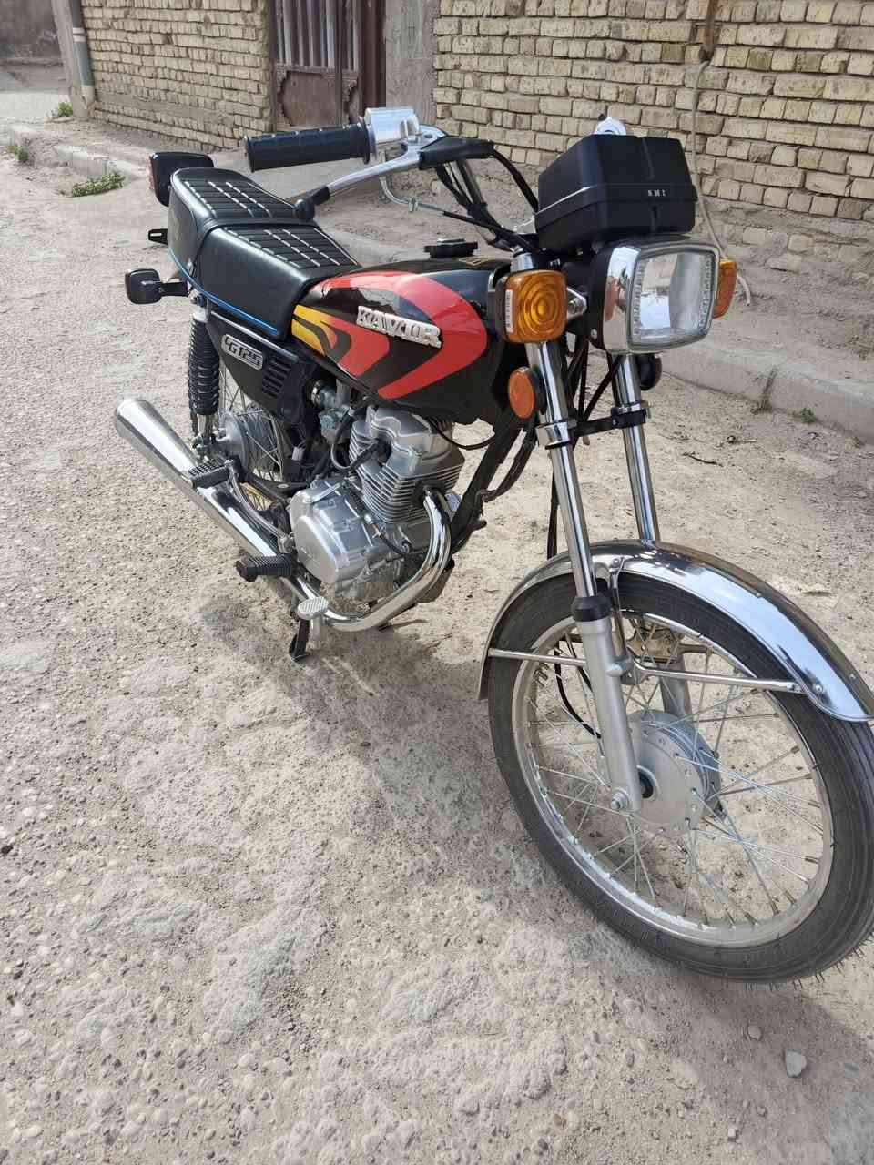 سلام عليكم دراجه نامه وراق سكنر بمسي جديده صار 22معمره بعده بجيس سعر خاص او رقم ***********
