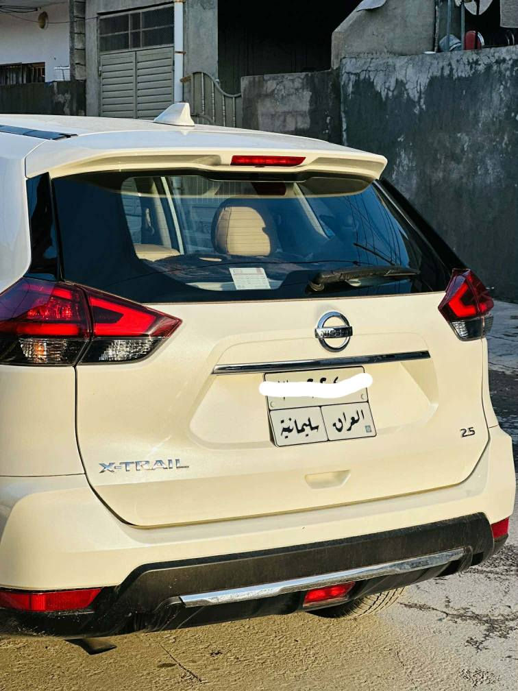 نیسان ئێکس تراڵ 2020 ی سێ ڕیز کوشن  سفری شەریکەیە تەنها 50 هەزار کم ڕۆشتوە  سپێری دانەگیراوە یەک دەستە ، لێدراو شوخت و یەک قەترە بۆیاغی نیە  گێڕ  
 ومەکینەی بەشەرت یەک برغوی نەکراوەتەوە ماڵی دۆستە  
نرخی 220 و معامەلە  
ژمارەی تەلەفون 
***********
*********** السليمانية, العراق
