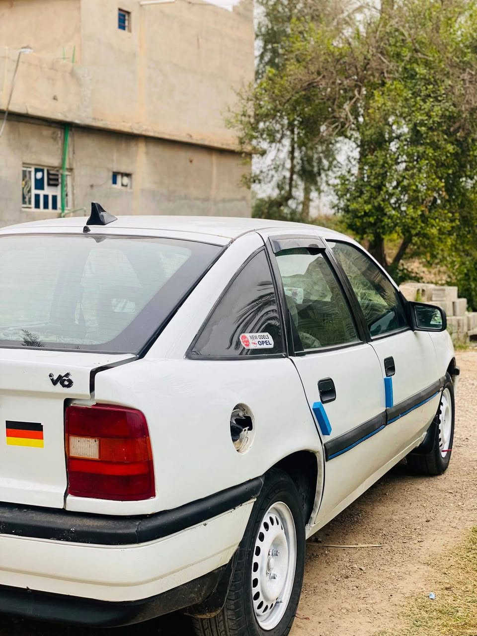 السلام عليكم اوبل فكترا ٩١موديل رقم صلاح الدين انكليزي عارضها ٣٥وبيها مجال مكان سيارة بغداد ***********هذا رقمي بي واتساب فقط
