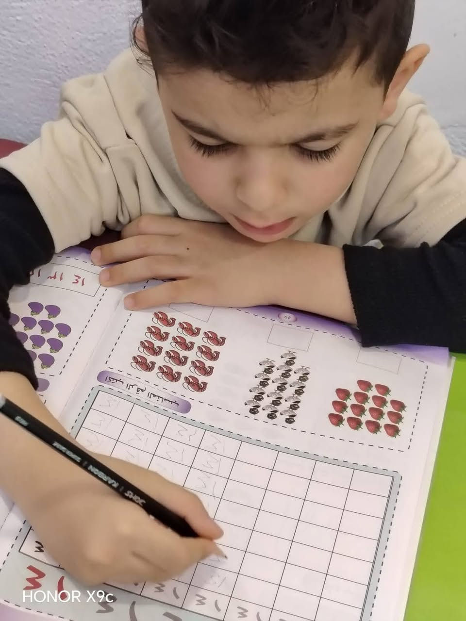 📢✨ إعلان هام ✨📢
تعلن روضة وحضانة داري الأهلية عن الاستمرار في التسجيل للعام الدراسي الحالي 🌸📚
🔹 استقبال الأطفال بجميع المراحل (حضانة – تمهيدي)
🔹 كادر تربوي متميز وبيئة تعليمية آمنة ومحفزة
🔹 أنشطة تعليمية وترفيهية لتنمية مهارات الطفل
🔹 متابعة مستمرة واهتمام فردي بكل طفل
نسعد بانضمام براعمكم إلى عائلتنا التربوية المميزة 🌷💛
📍 للاستفسار والتسجيل يرجى مراجعة إدارة الروضة
أهلاً وسهلاً بأطفالنا الأحبة
 الإدارة /***********
يتوفر خطوط كافه المناطق المجاوره
